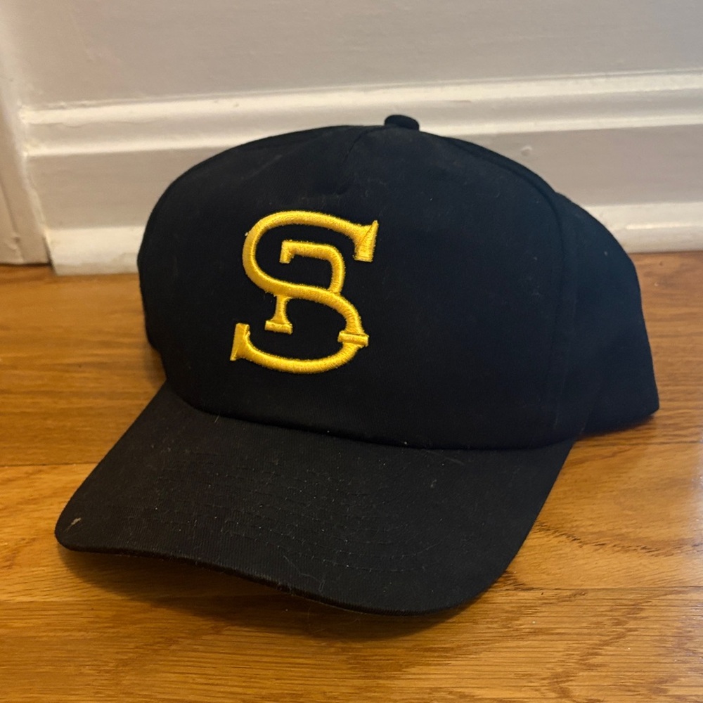 Seager Cap with Yellow Embroidered 'S' Logo
